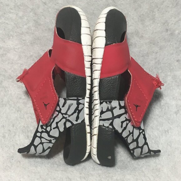 Nike Air Jordan Flare Sandals Toddler Size 4 Red Black Adjustable Water Sandals - Picture 9 of 11